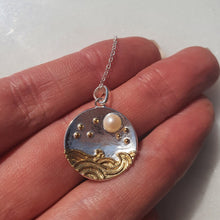 Load image into Gallery viewer, Pearl Wave Necklace
