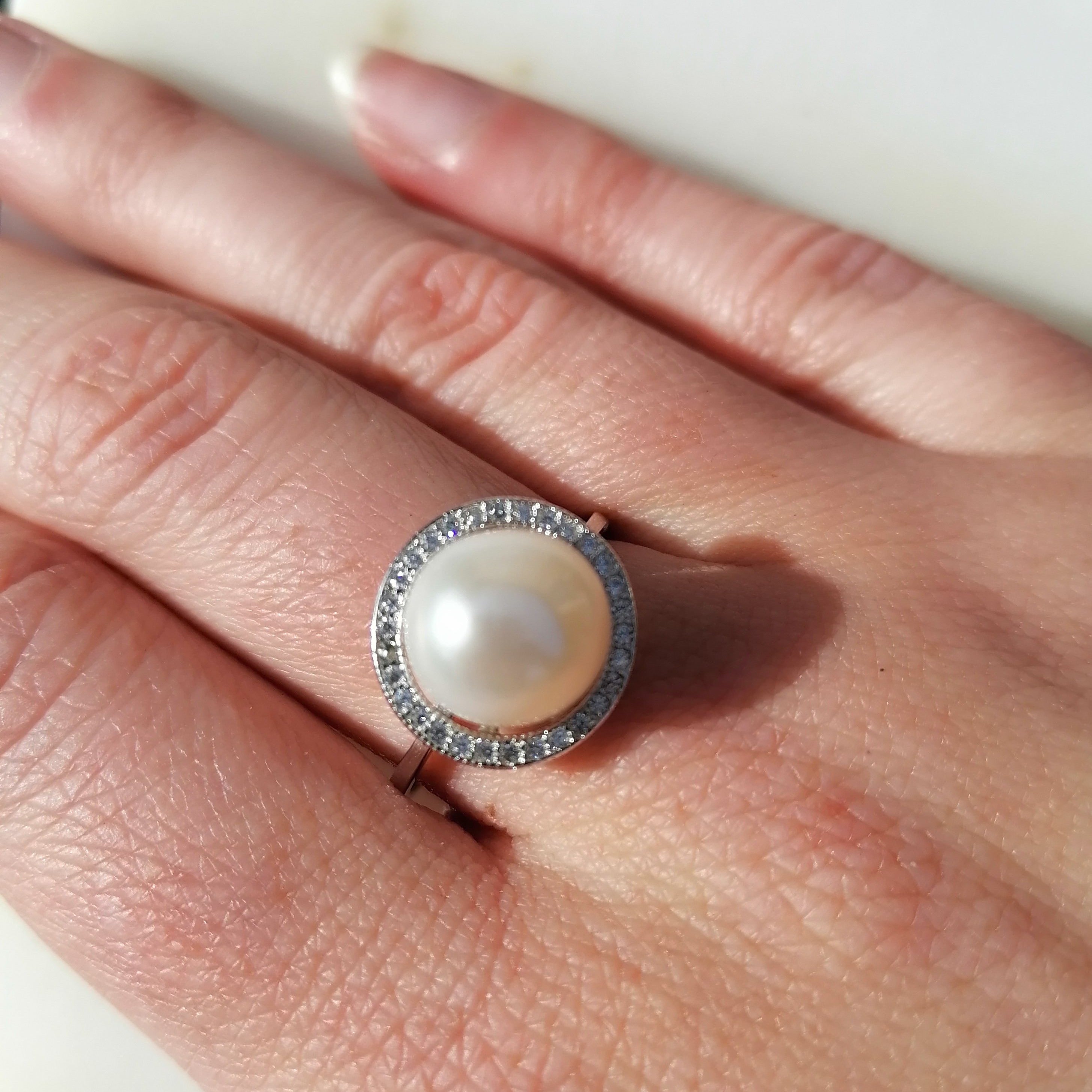 Silver on sale pearl ring